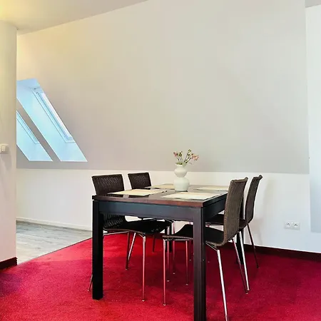 Waldblick Trio- 11 Personen- 3 Wohneinheiten- Waschmaschine- Parkplatz * Wolfsburg