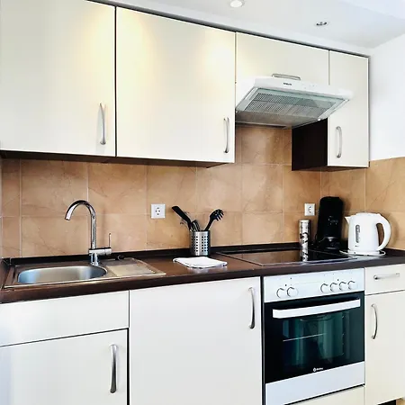 Apartmán Waldblick Trio- 11 Personen- 3 Wohneinheiten- Waschmaschine- Parkplatz Wolfsburg